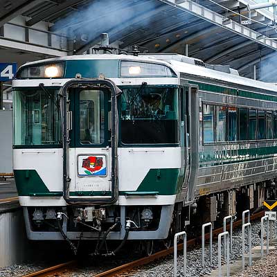 キハ185系復刻国鉄色2両編成を使用した団体臨時列車運転｜鉄道ニュース