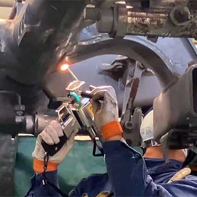 JR東海・古河電工，鉄道台車向けレーザブラスト技術「インフラレーザ®」の運用を開始