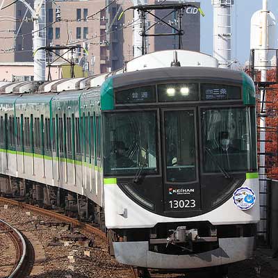 京阪13023編成に大阪ブルテオンヘッドマーク｜鉄道ニュース｜2025年11