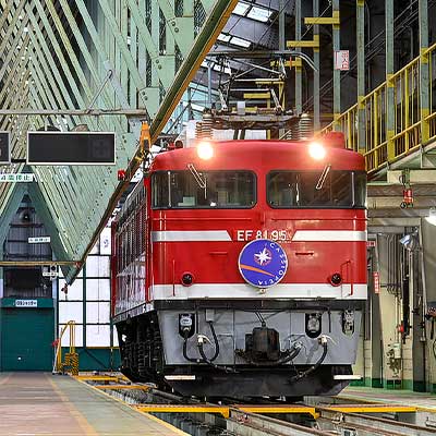秋田総合車両センター メタルスタンド JR 秋田総合車両センターで「往年の電機、集結の刻」開催｜鉄道ニュース