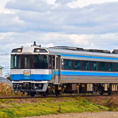 初詣臨時特急&ldquo;やくおうじ&rdquo;運転