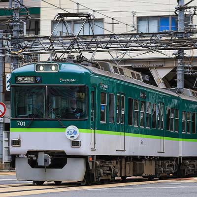 京阪大津線で「迎春」ヘッドマーク